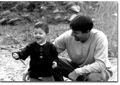Julian & father ©1999 Rosane Zenha
